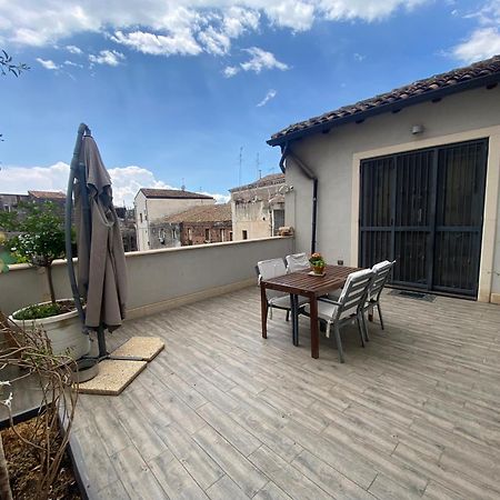 La Terrazza Dell'Odeon Villa Catania-Fontanarossai nemzetközi repülőtér Kültér fotó